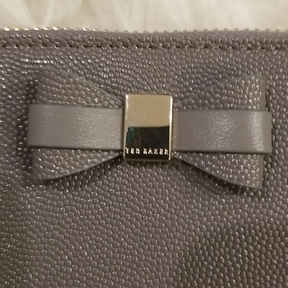 💕TED BAKER💕 Arshia Bow Zipped Credit Card Holder